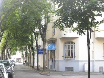 Trianon,9 Rue Desbrest,2 star
