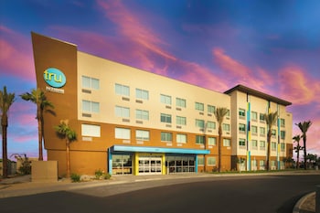 tru by hilton goodyear phoenix west az