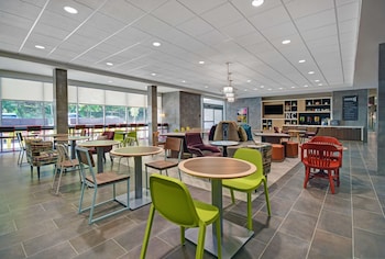 home2 suites by hilton raleigh north i 540