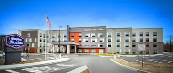 Hampton Inn & Suites North Attleboro,Bristol>>Attleboro,3 star