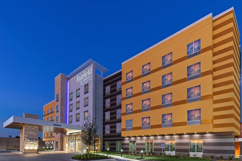 fairfield inn and suites houston memorial city area