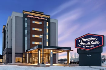 hampton inn and suites ottawa west