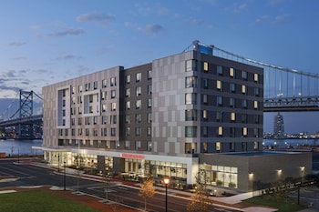 Hilton Garden Inn Camden Waterfront Philadelphia,Old City>>Camden,3 star
