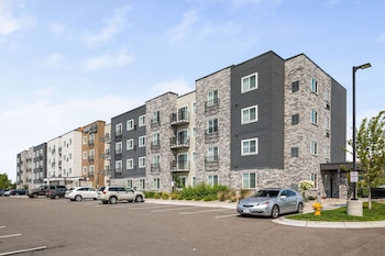 Waterwalk Minneapolis - Plymouth,Plymouth>>Minneapolis,4 star