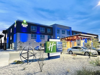 Holiday Inn Express & Suites Blythe,Riverside>>Blythe,2.5 star