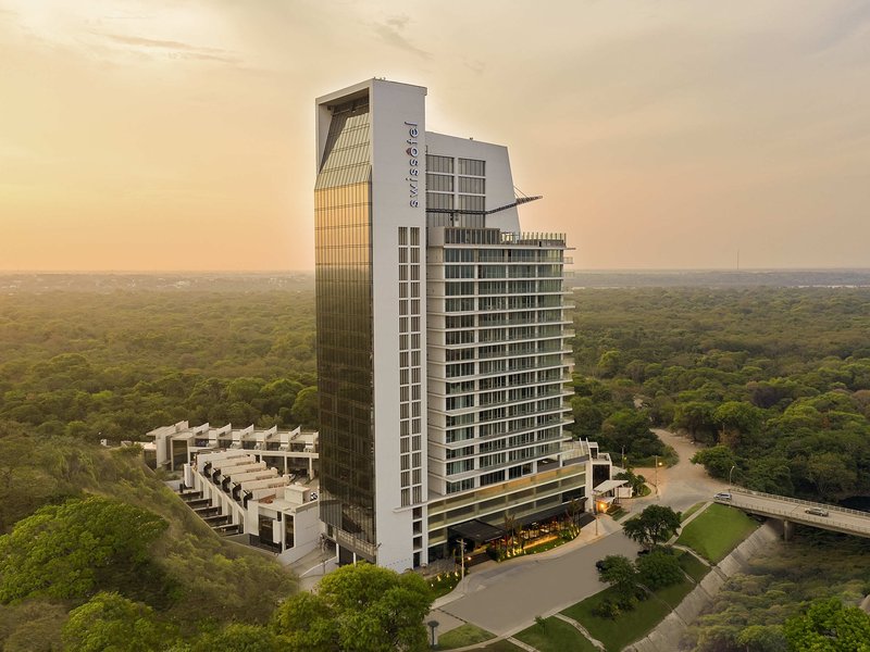 Swissotel Santa Cruz,,5 star