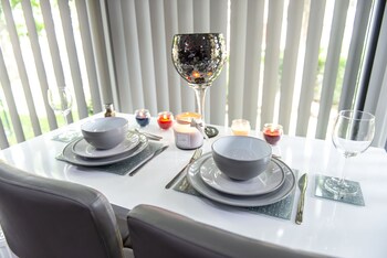 aphrodite suites
