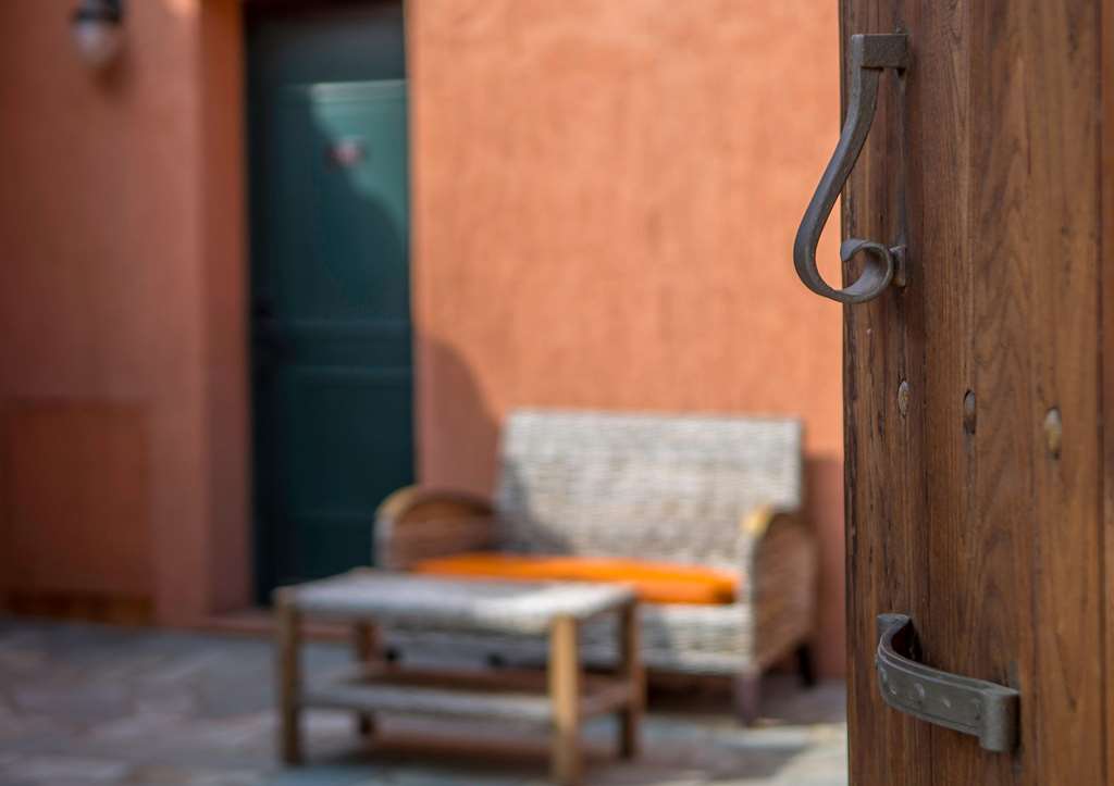 The Varos Residences Hotel,Lemnos>>Atsiki,4 star