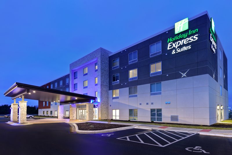 Holiday Inn Express And Suites Ottawa, An Ihg Hotel,Franklin>>Emporia,2.5 star