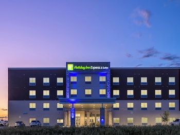 Holiday Inn Express And Suites Watertown, An Ihg Hotel,South Shore>>South Dakota,2.5 star