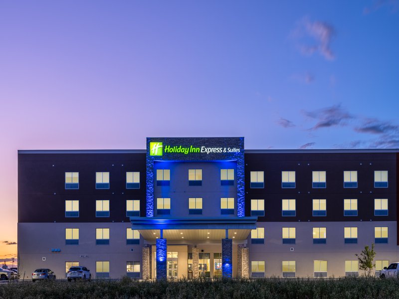 Holiday Inn Express And Suites Watertown, An Ihg Hotel,South Shore>>South Dakota,2.5 star