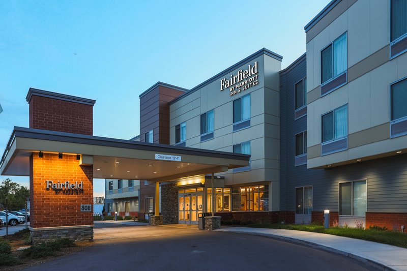 Fairfield Inn & Suites By Marriott Marquette,Marquette>>Harvey,2.5 star