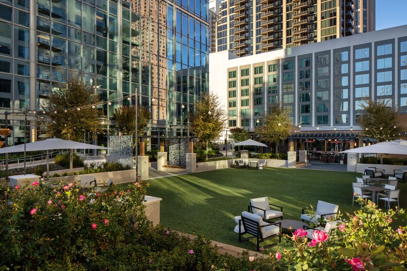 epicurean atlanta autograph collection