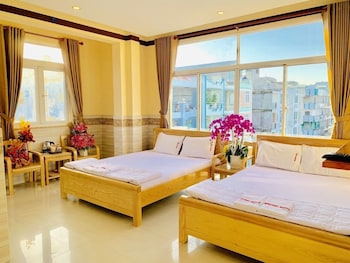 mekong rose hotel