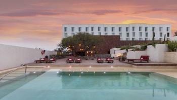 albor san miguel de allende tapestry collection by hilton