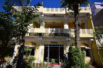Hotel Banipark Palace,Bani Park,3 star