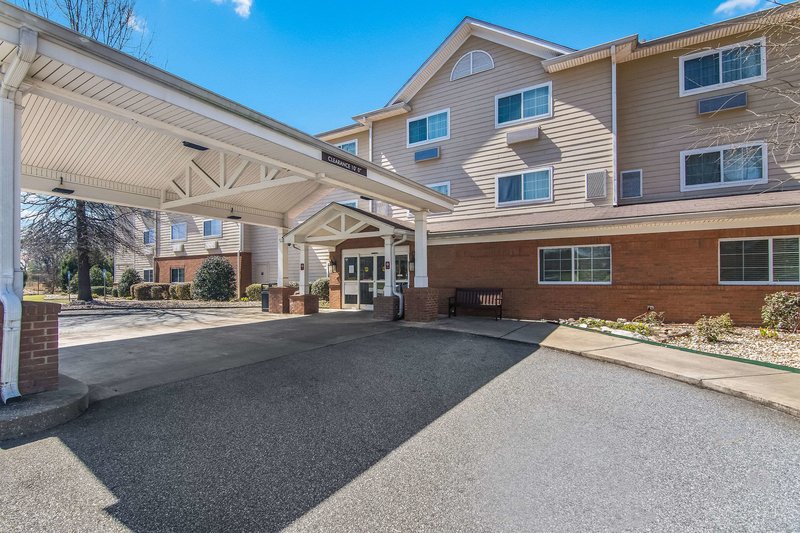 mainstay suites columbus next to fort moore
