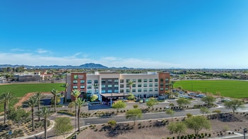 Holiday Inn Express And Suites Gilbert Mesa Gateway Airport,Phoenix>>Gilbert,2.5 star