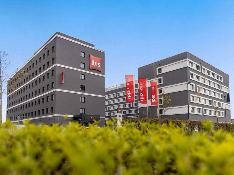 ibis duesseldorf airport