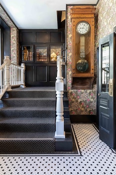 National Exchange Hotel,,3 star