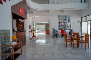 Reddoorz @ Hotel Horas Palopo,South Sulawesi>>Palopo,3 star