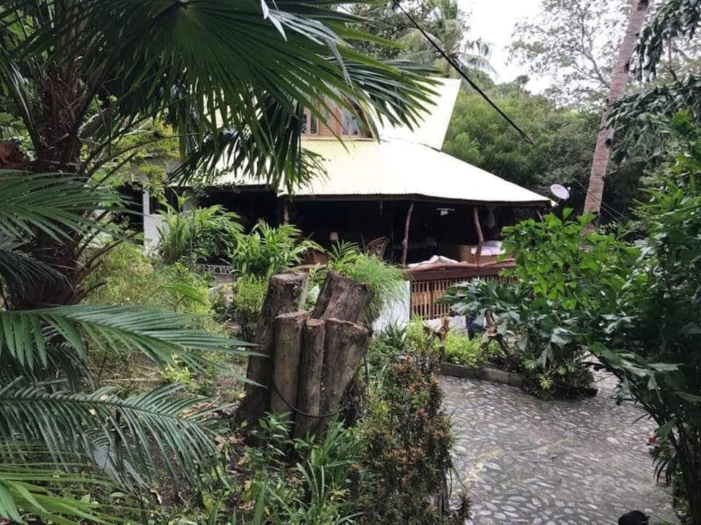 bahay isla sanctuario