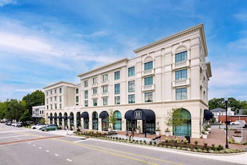 the hamilton alpharetta curio collection by hilton