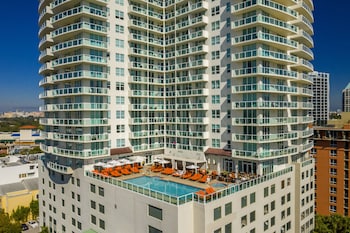 private oasis at arya