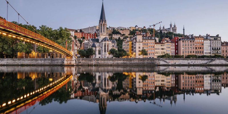 Kyriad Lyon Ouest - Limonest,,3 star