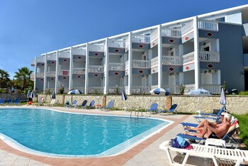 Callinica Hotel And Apartments,Zakynthos>>Tsilivi,2 star