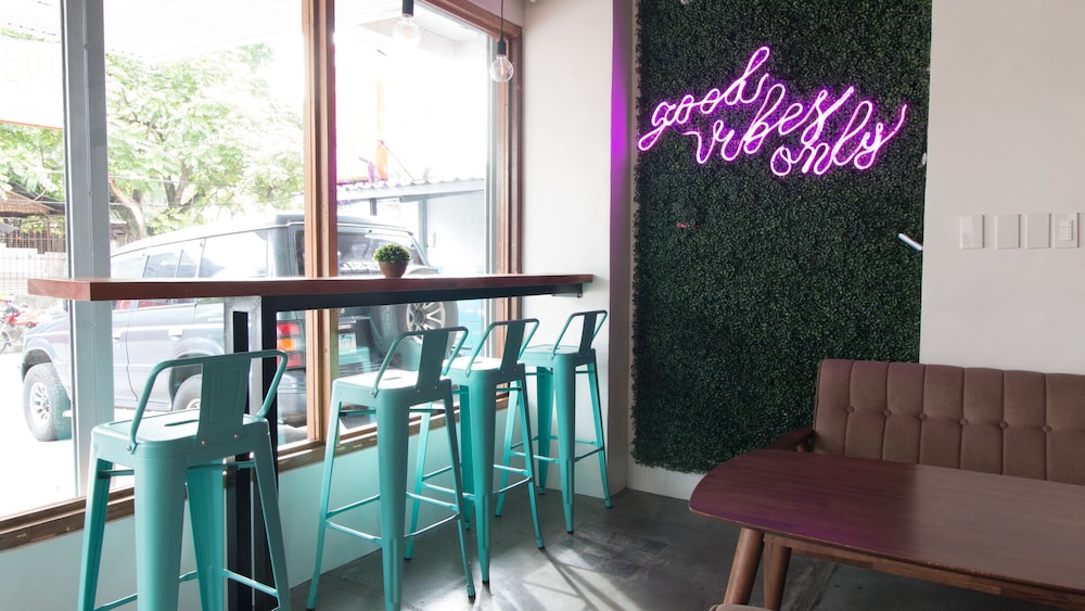 Reddoorz Plus @ Diola Villamonte Bacolod,Western Visayas>>Bacolod,3 star