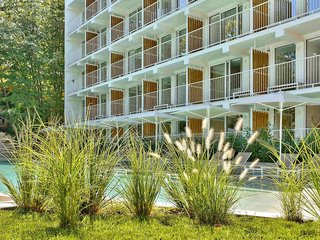 ibis styles golden sands roomer hotel