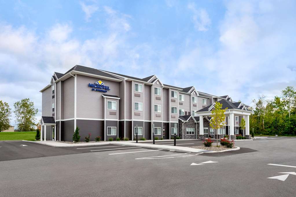 Microtel Inn & Suites By Wyndham Farmington,Farmington>>Canandaigua,2.5 star