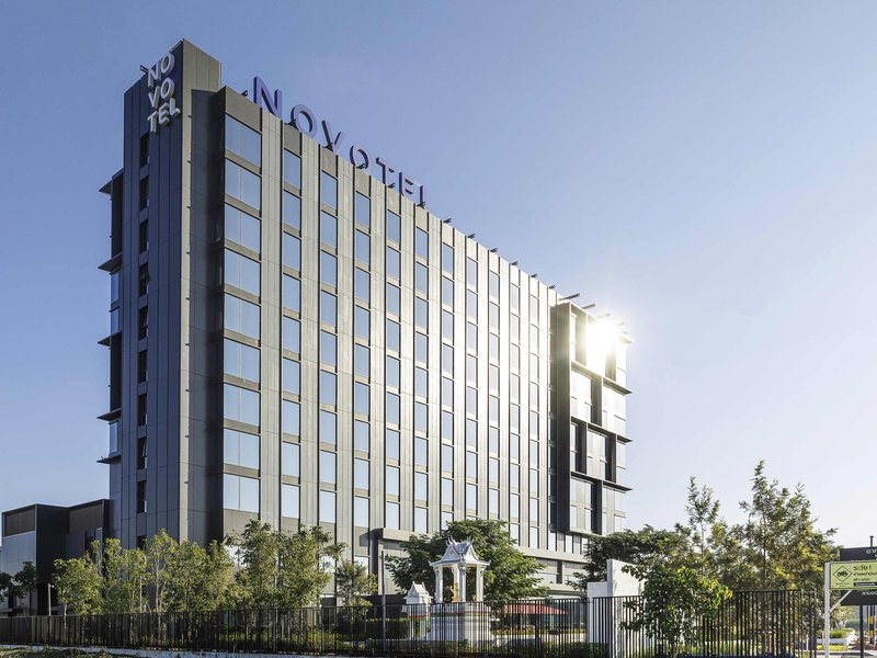 Novotel Bangkok Future Park Rangsit,,4 star