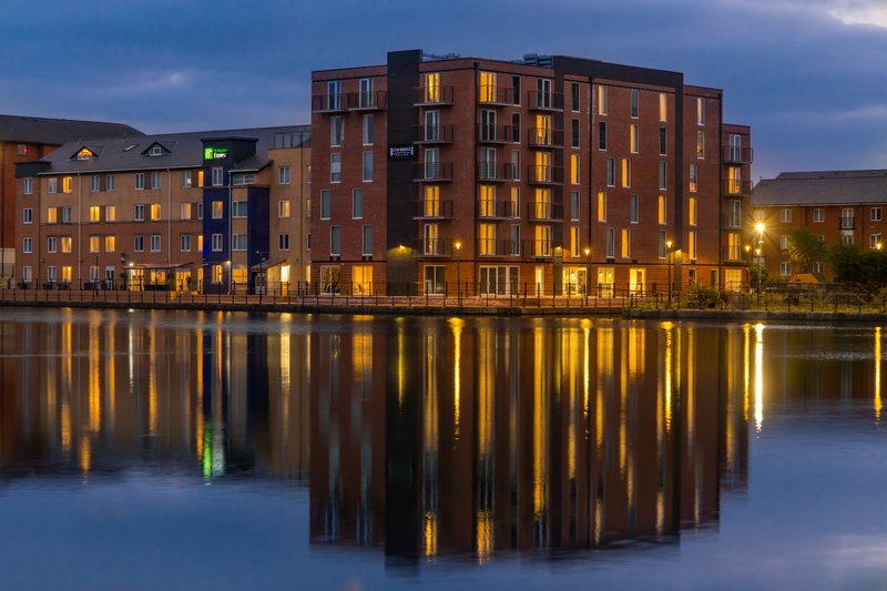 staybridge suites cardiff an ihg hotel