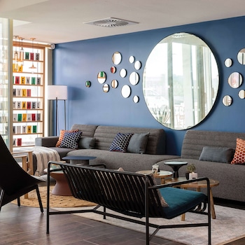 hampton by hilton tours centre