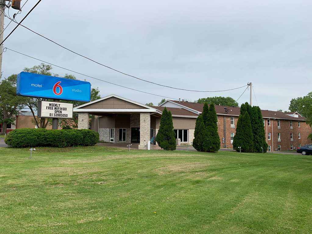 Studio 6 Rockford, Il,Winnebago>>Rockford,2.5 star