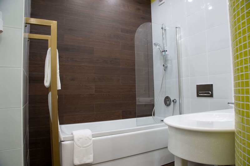 Kazzhol Park Hotel,Zenkov Cathedral>>Almaty,4 star