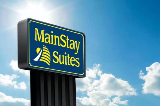 mainstay suites cincinnati university uptown