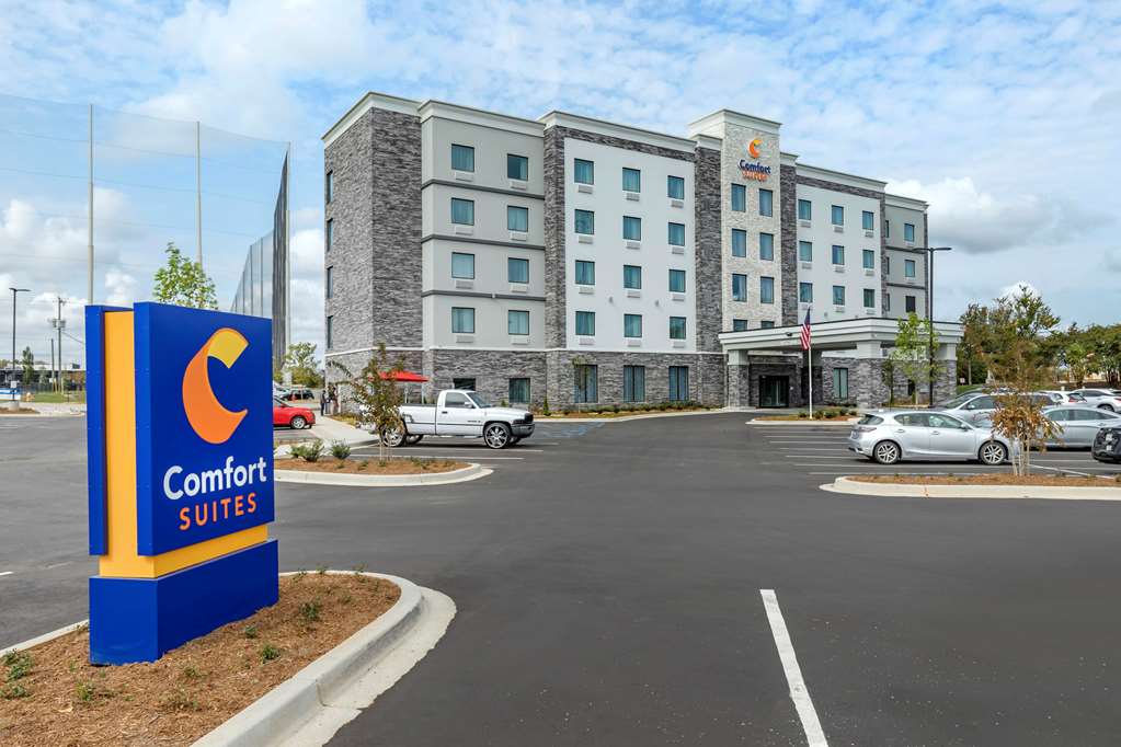 Comfort Suites Greenville Airport,Greenville>>Gramling,2.5 star