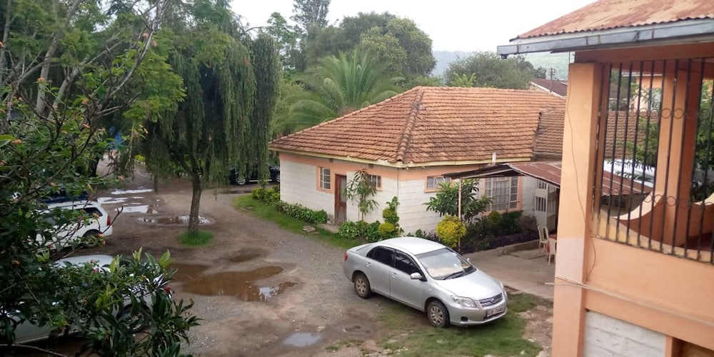 Chariot County Hotel,,2.5 star