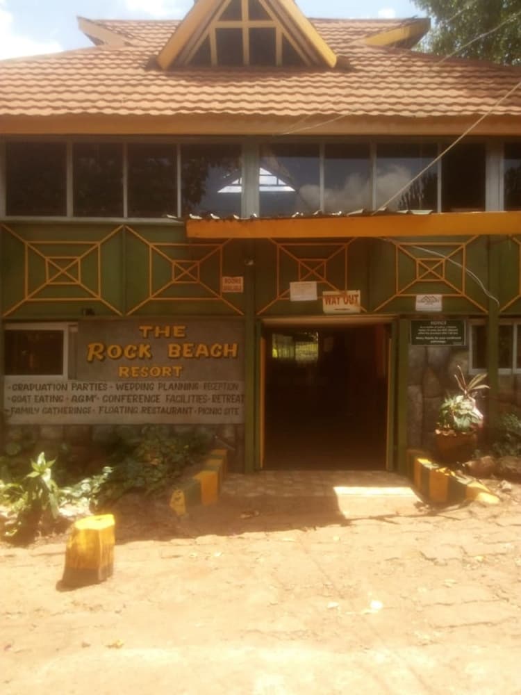 Rock Beach Resort,,2.5 star