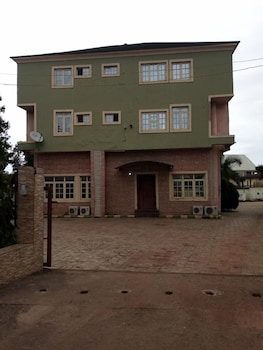 Eagle Valley Royal Hotel,,3 star