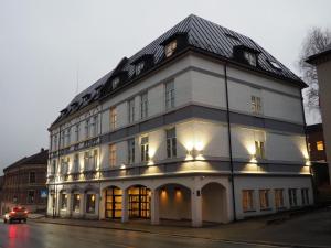 Henriks Hotell,,3 star