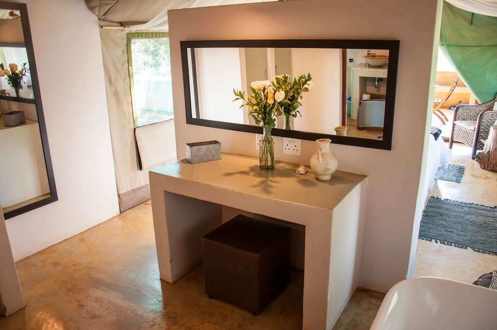 bsorah luxury tented camp