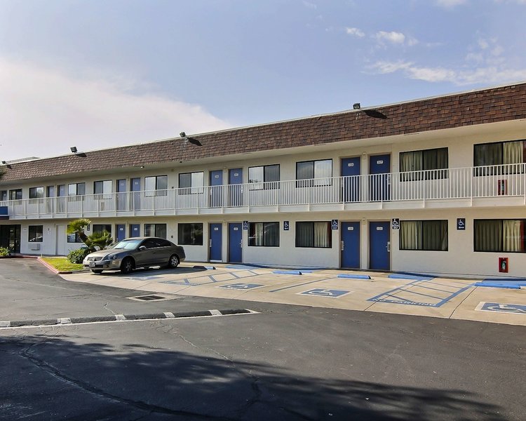 Motel 6 Palmdale, Ca,Los Angeles>>Glendale,2 star