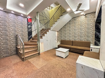 Hotel Wardhman,,3 star