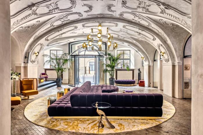 hotel h15 luxury palace