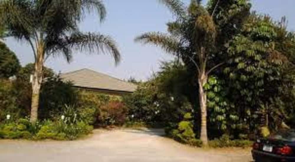 muuka gaderns lodge