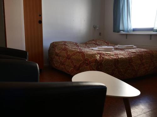 Sulisartut Højskoliat,,2.5 star